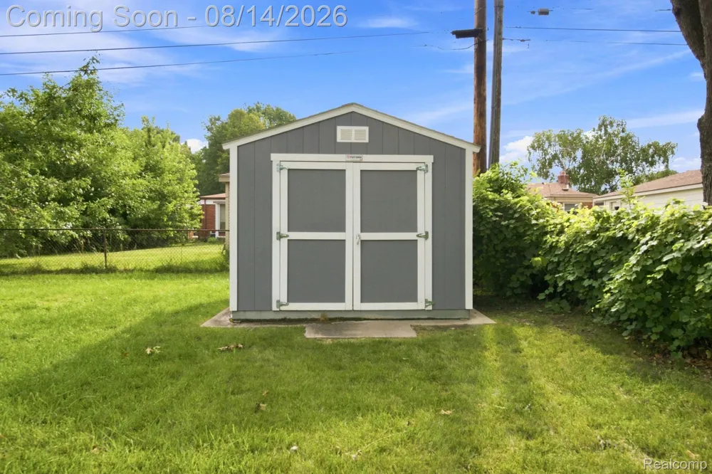 31546 Northwood Drive Fraser City, MI 48026