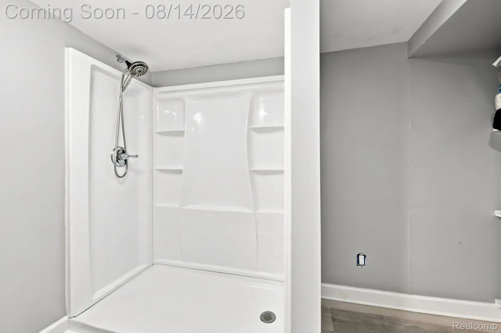 31546 Northwood Drive Fraser City, MI 48026