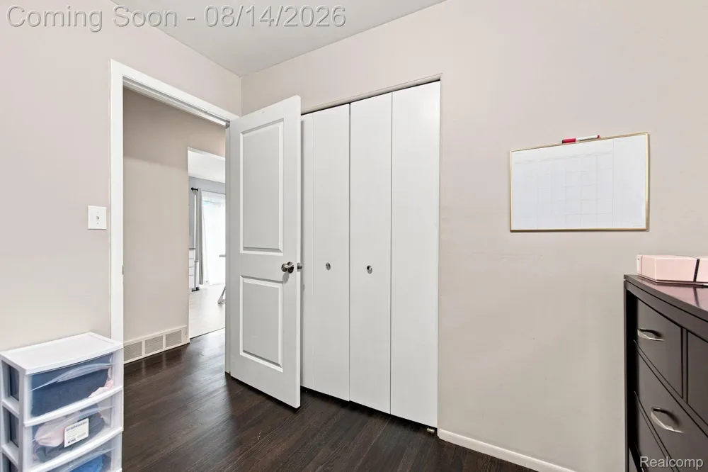 31546 Northwood Drive Fraser City, MI 48026