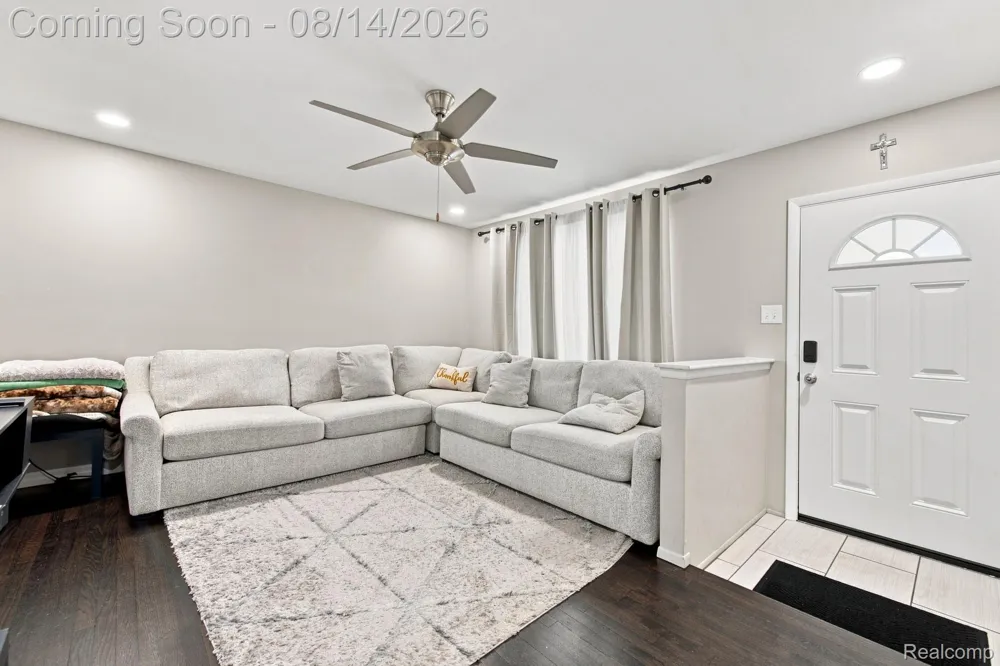 31546 Northwood Drive Fraser City, MI 48026