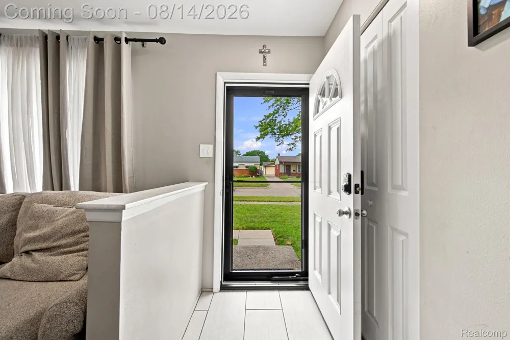 31546 Northwood Drive Fraser City, MI 48026