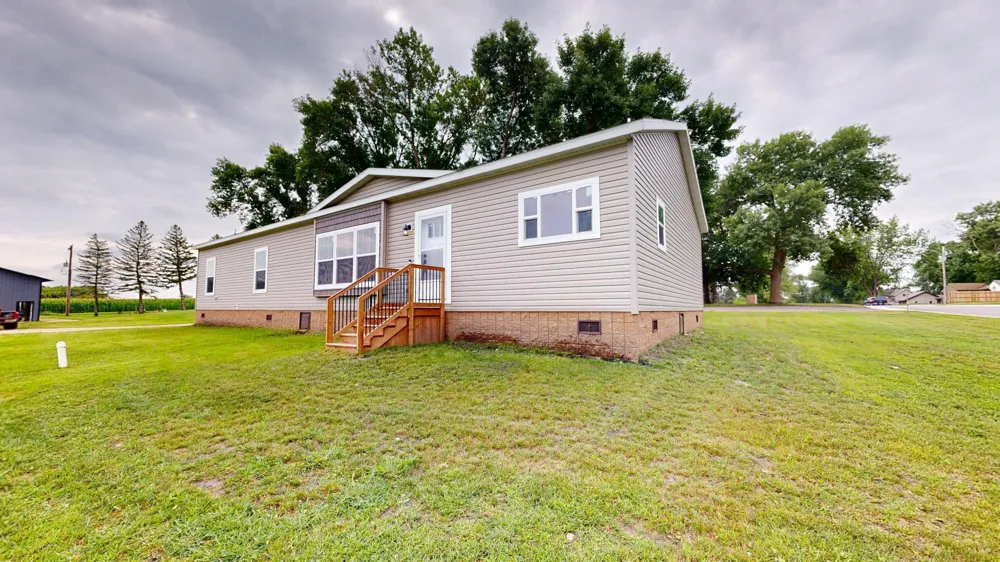 209 / 211 Farmdale Road Lake Lillian, MN 56253