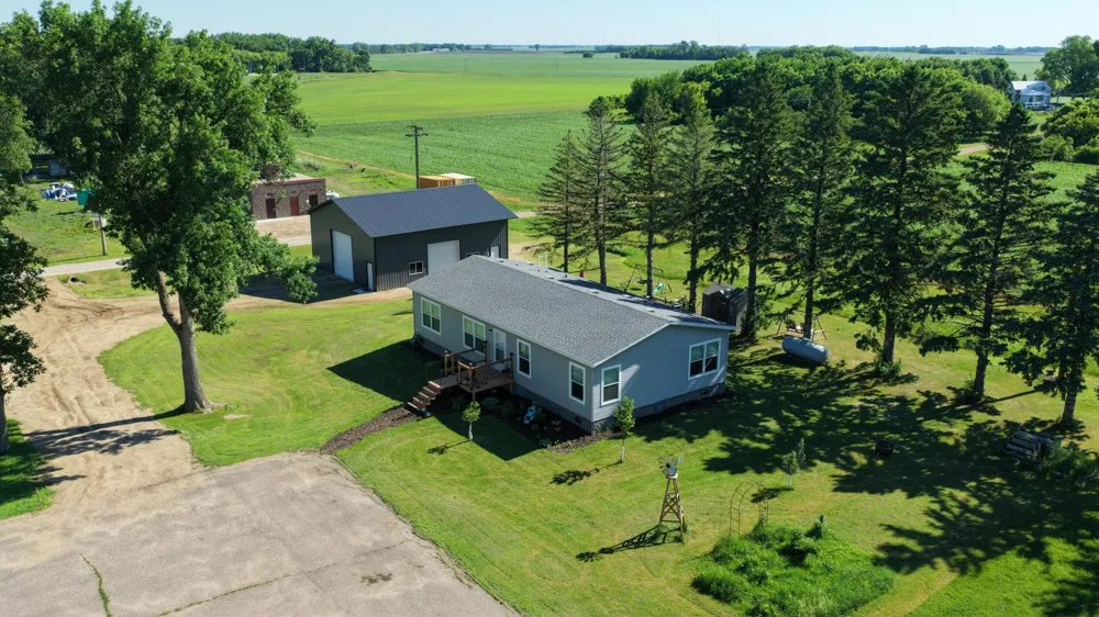 209 / 211 Farmdale Road Lake Lillian, MN 56253