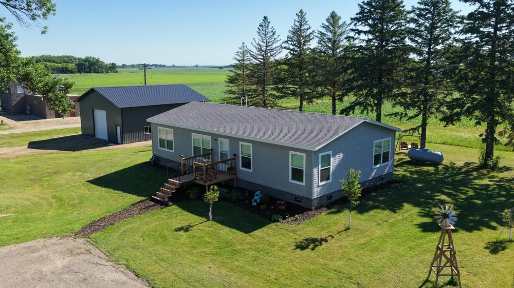 209 / 211 Farmdale Road Lake Lillian, MN 56253