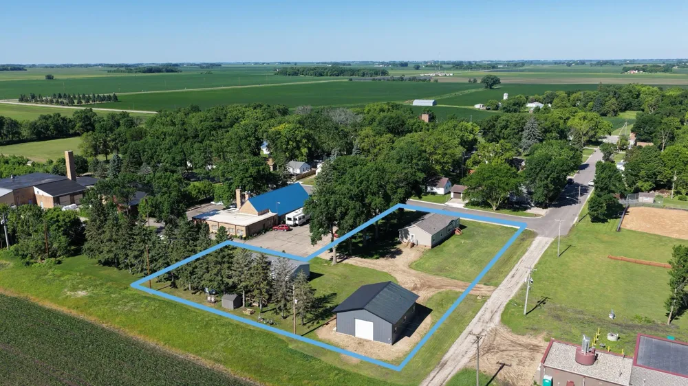 209 / 211 Farmdale Road Lake Lillian, MN 56253
