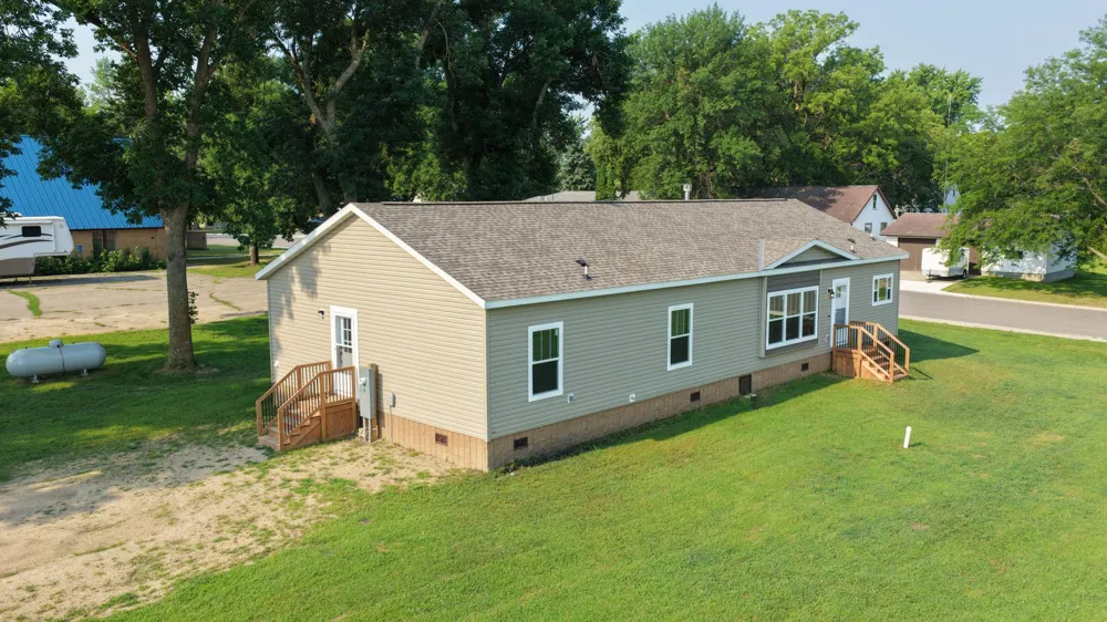 209 / 211 Farmdale Road Lake Lillian, MN 56253
