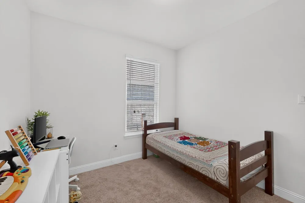 980 Burnett Drive Aubrey, TX 76227