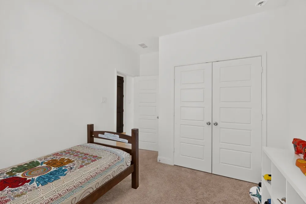 980 Burnett Drive Aubrey, TX 76227