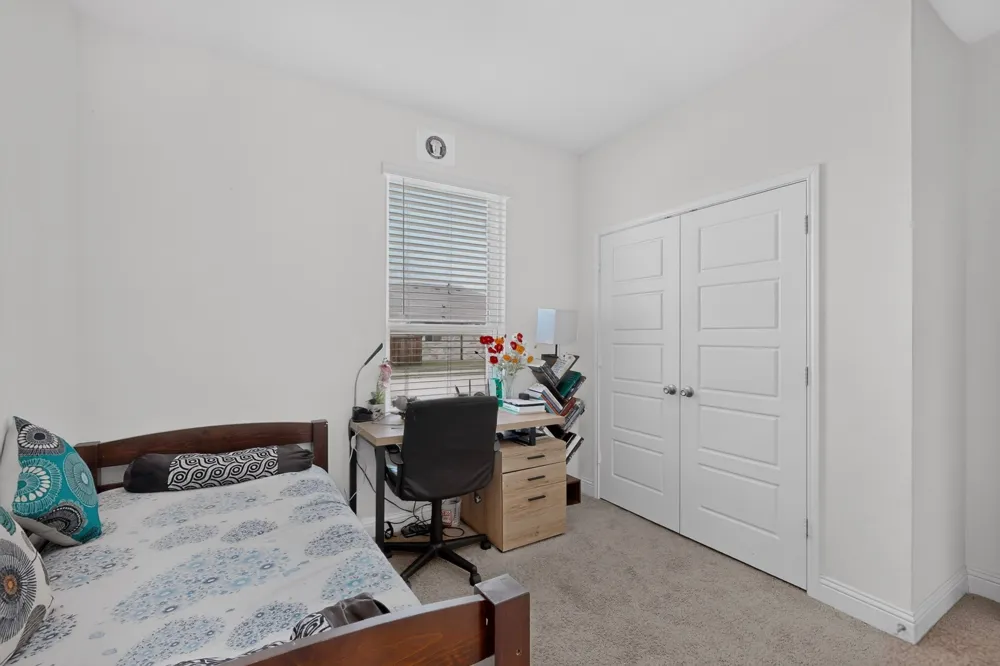 980 Burnett Drive Aubrey, TX 76227