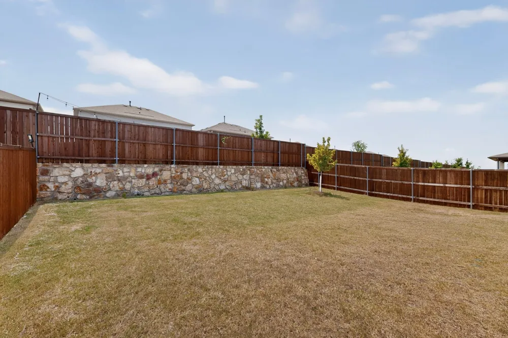 980 Burnett Drive Aubrey, TX 76227