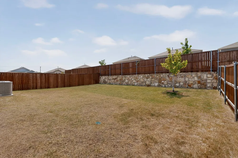 980 Burnett Drive Aubrey, TX 76227