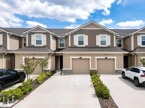 11518 ROLLING GREEN DRIVE