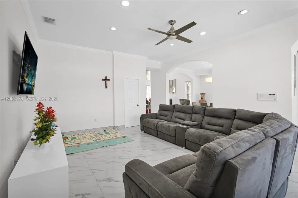 13378 SW 21 st Miramar, FL 33027