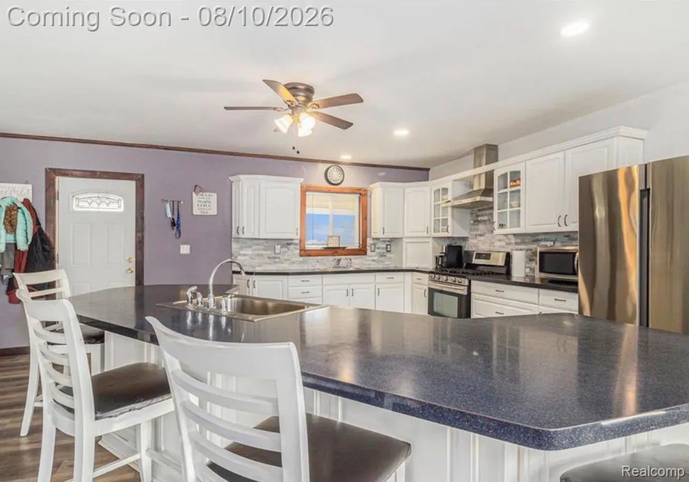 8212 Tindall Road Springfield Charter Township, MI 48350