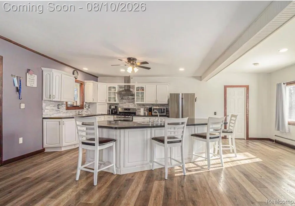 8212 Tindall Road Springfield Charter Township, MI 48350