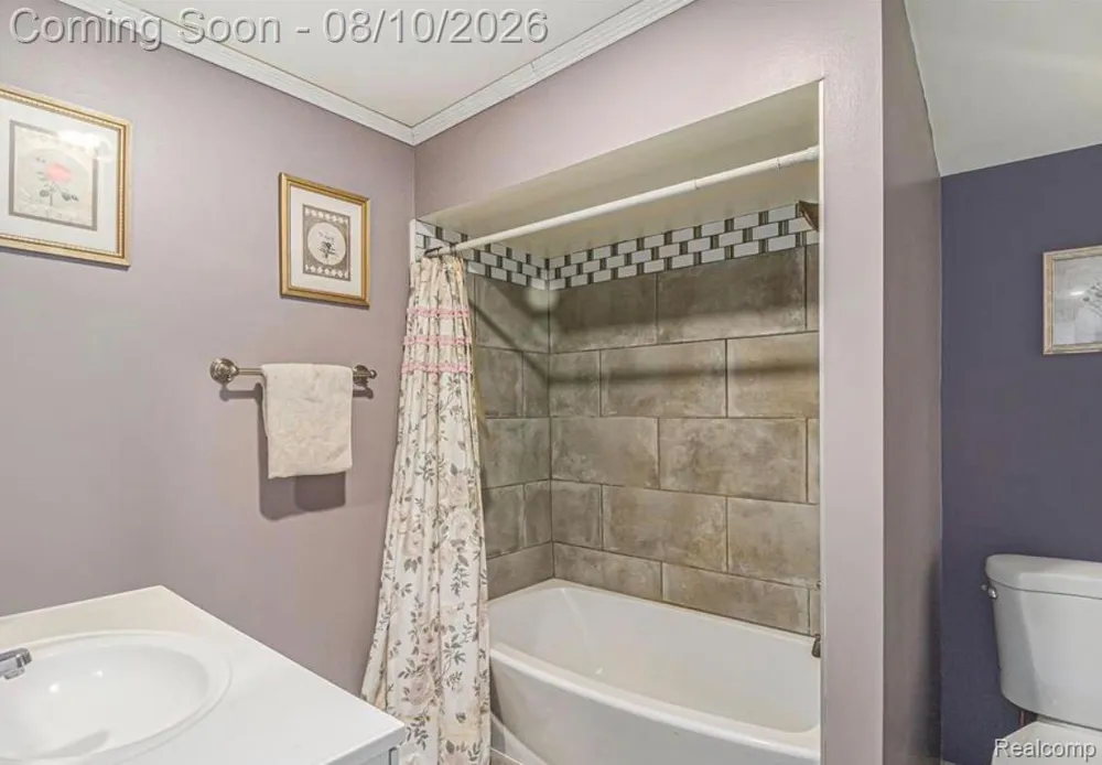 8212 Tindall Road Springfield Charter Township, MI 48350