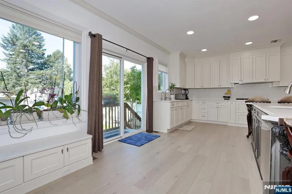 169 Woodward Avenue Rutherford, NJ 07070