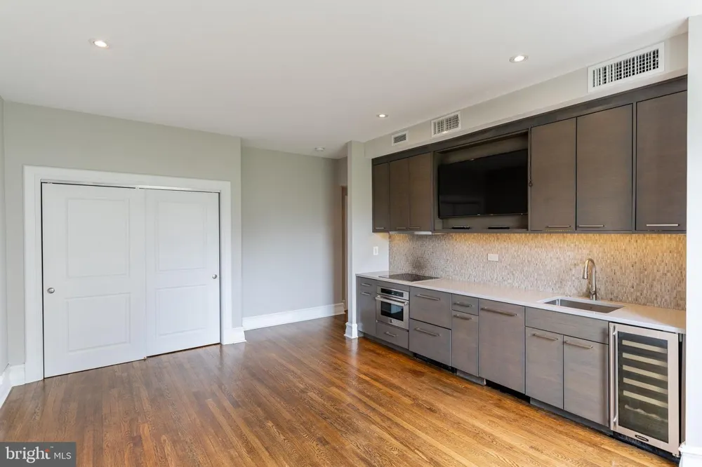 1801 16TH STREET NW #308 Washington, DC 20009