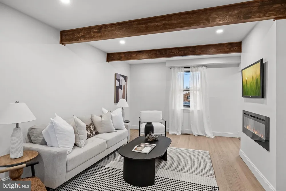 1752 LARK LANE Cherry Hill, NJ 08003