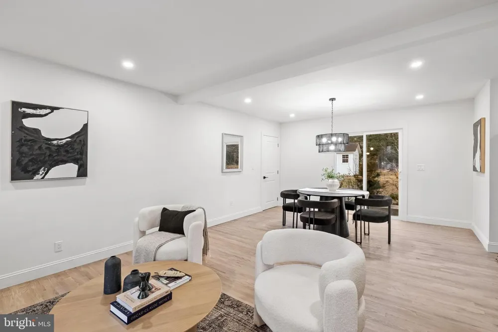 1752 LARK LANE Cherry Hill, NJ 08003