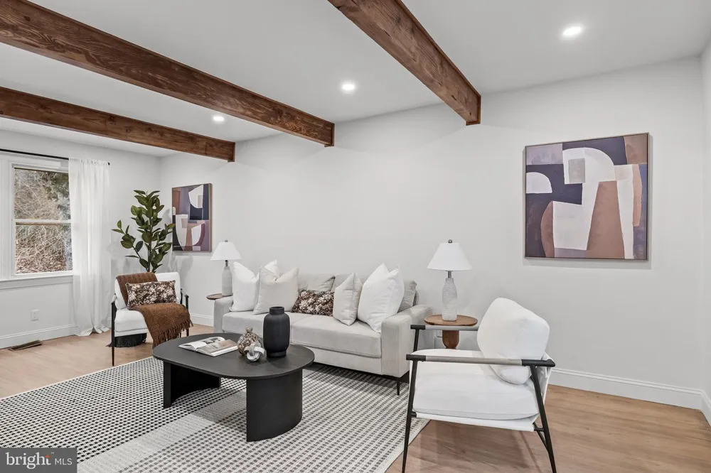 1752 LARK LANE Cherry Hill, NJ 08003