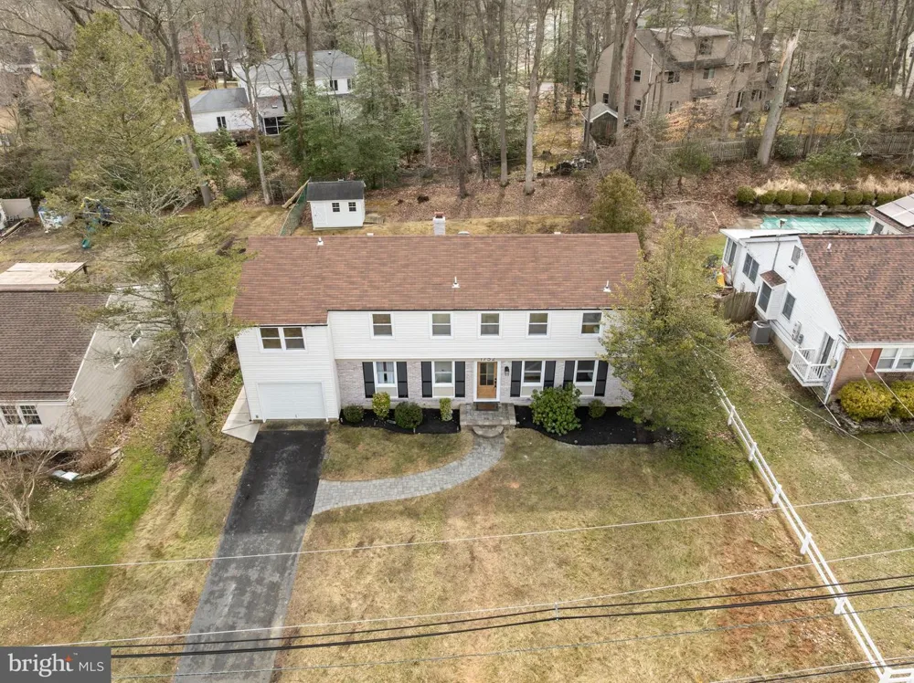 1752 LARK LANE Cherry Hill, NJ 08003