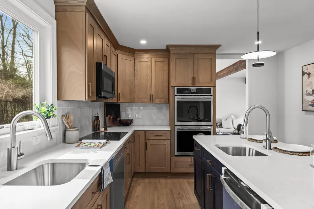 1752 LARK LANE Cherry Hill, NJ 08003