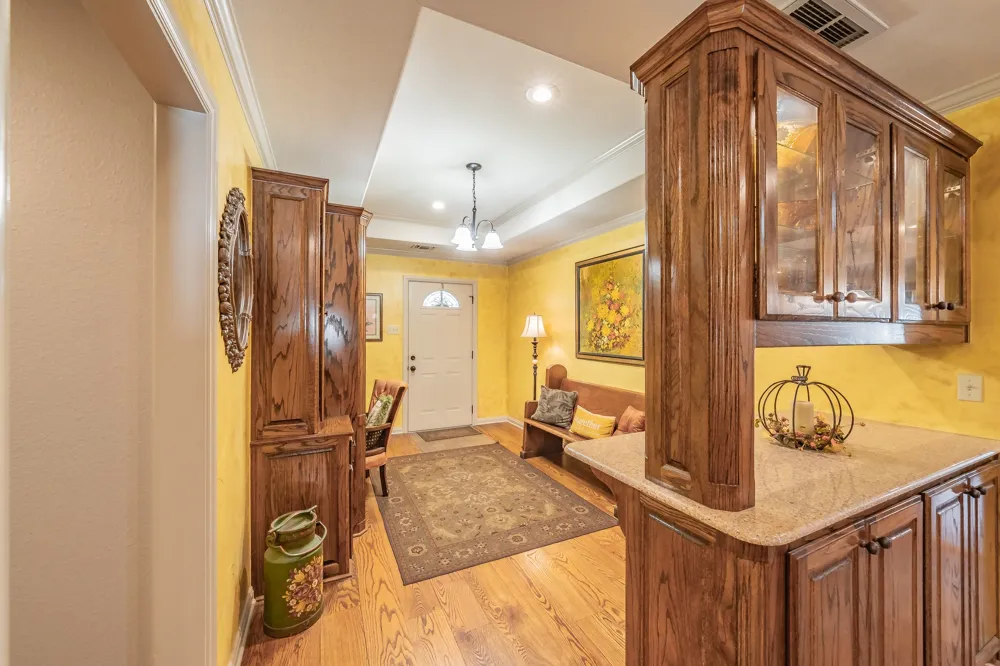 300 Shoreline Drive Azle, TX 76020