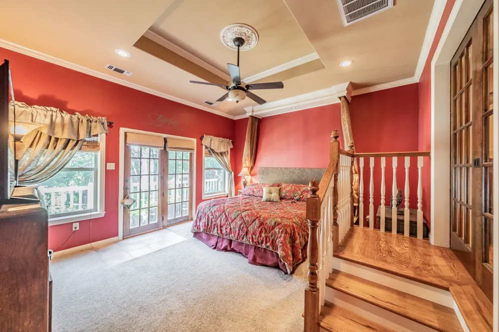 300 Shoreline Drive Azle, TX 76020