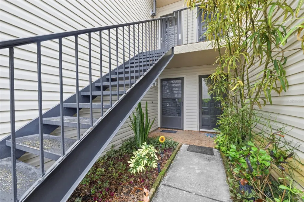 4873 PURITAN CIRCLE #2401 Tampa, FL 33617
