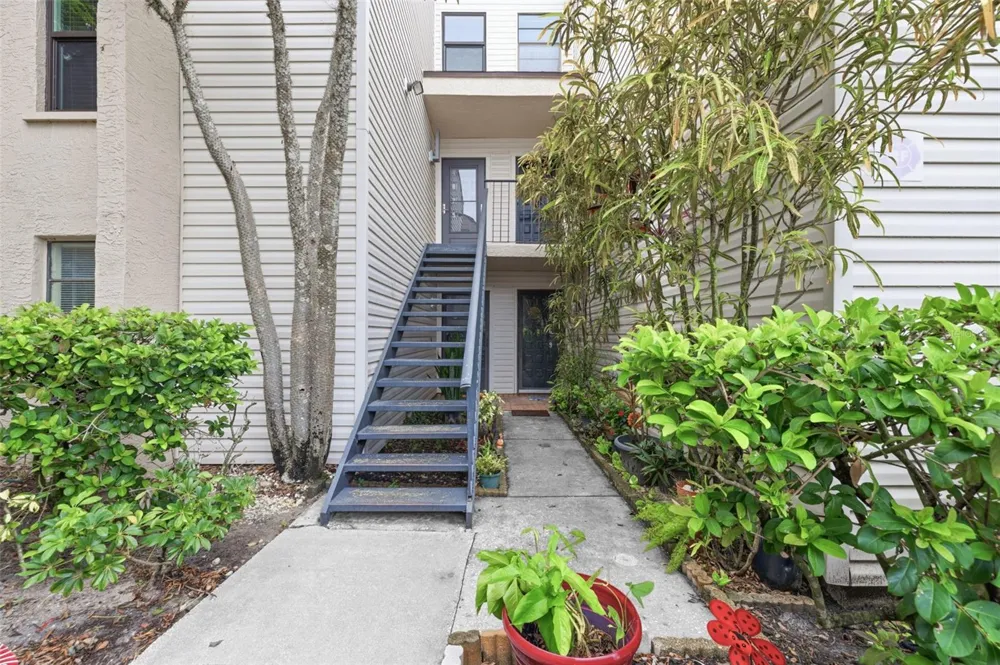 4873 PURITAN CIRCLE #2401 Tampa, FL 33617