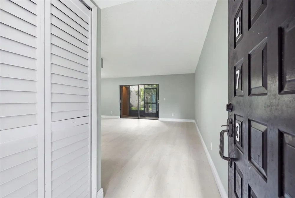 4873 PURITAN CIRCLE #2401 Tampa, FL 33617