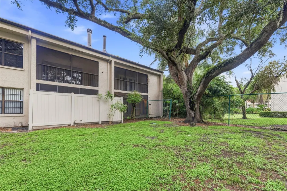 4873 PURITAN CIRCLE #2401 Tampa, FL 33617
