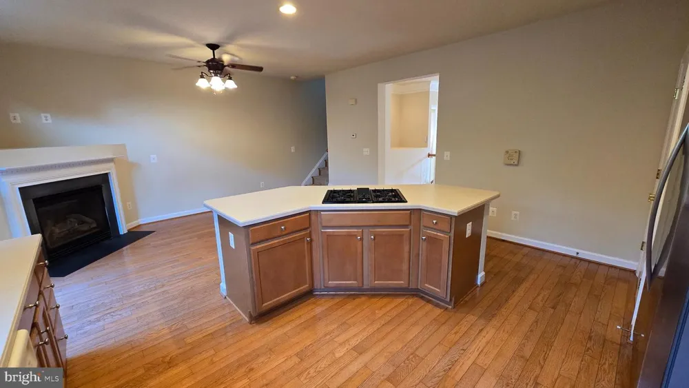 43762 LEES MILL SQUARE Leesburg, VA 20176