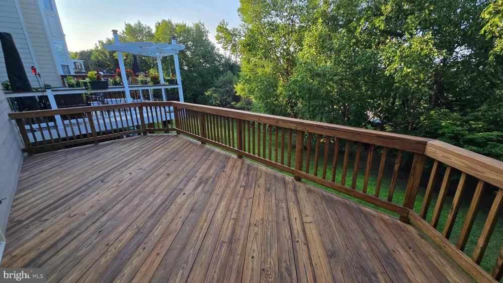 43762 LEES MILL SQUARE Leesburg, VA 20176