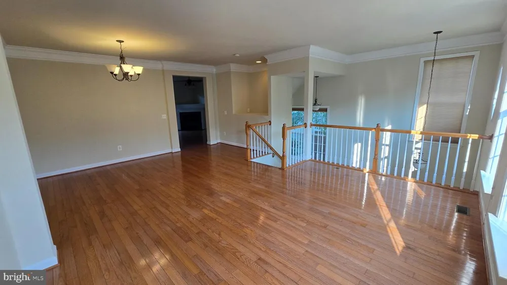 43762 LEES MILL SQUARE Leesburg, VA 20176