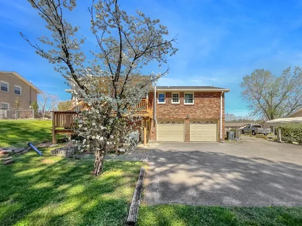 692 Atlanta Dr Hermitage, TN 37076