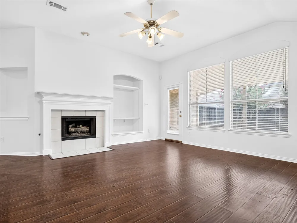 456 Ridge Meade Drive Lewisville, TX 75067
