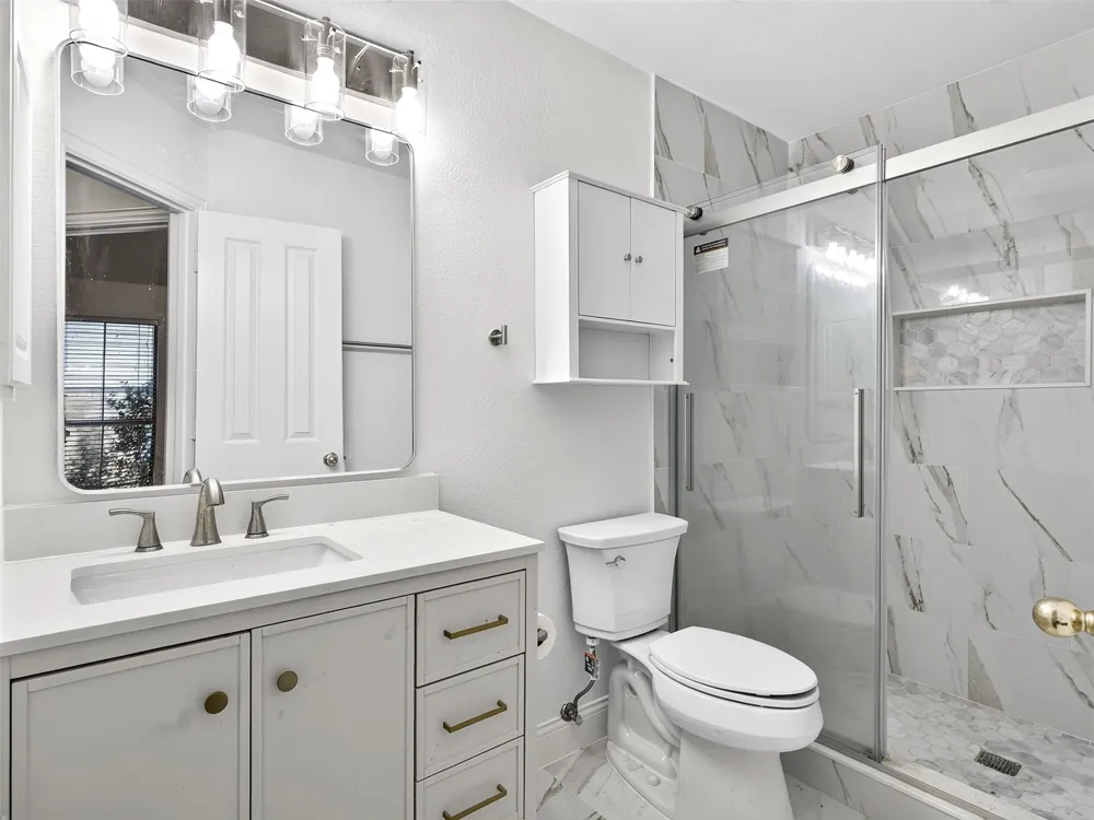 456 Ridge Meade Drive Lewisville, TX 75067