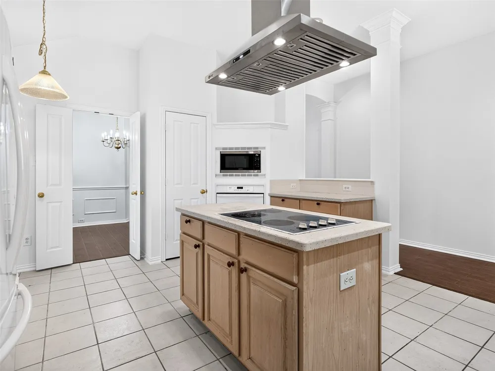 456 Ridge Meade Drive Lewisville, TX 75067