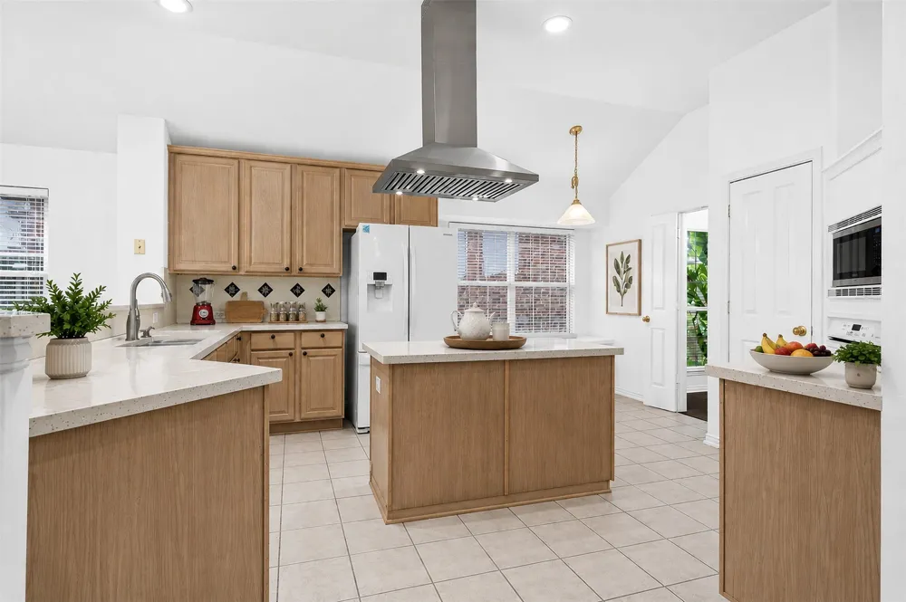 456 Ridge Meade Drive Lewisville, TX 75067