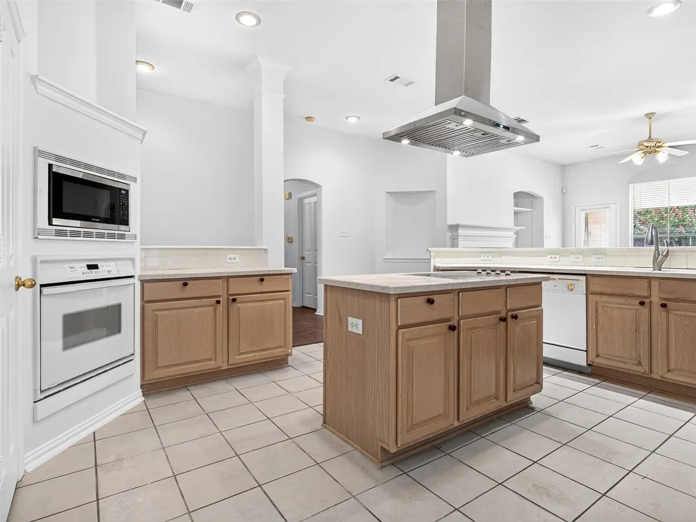456 Ridge Meade Drive Lewisville, TX 75067