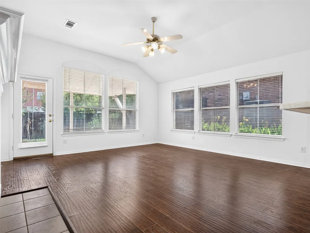 456 Ridge Meade Drive Lewisville, TX 75067