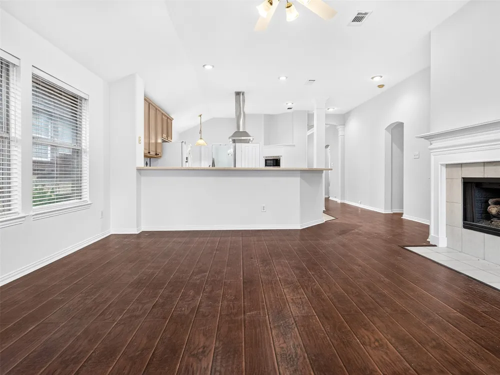 456 Ridge Meade Drive Lewisville, TX 75067