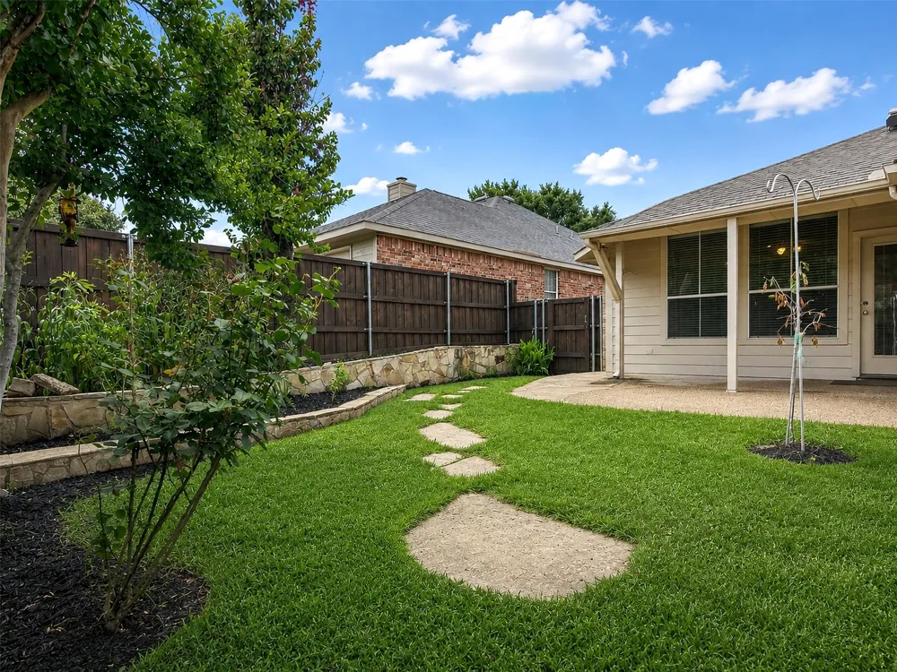 456 Ridge Meade Drive Lewisville, TX 75067