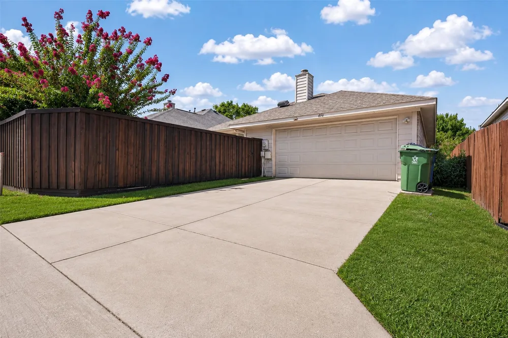 456 Ridge Meade Drive Lewisville, TX 75067