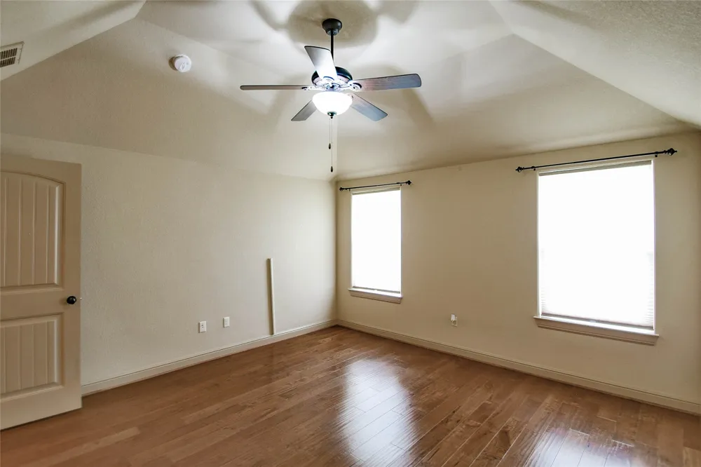 202 Captains Court Granbury, TX 76049