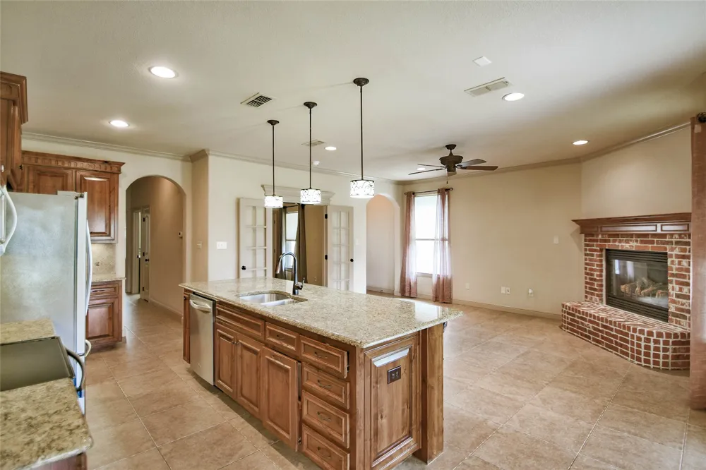 202 Captains Court Granbury, TX 76049