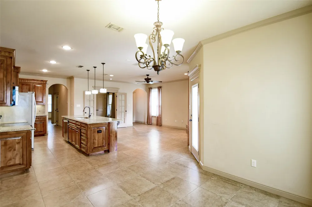 202 Captains Court Granbury, TX 76049