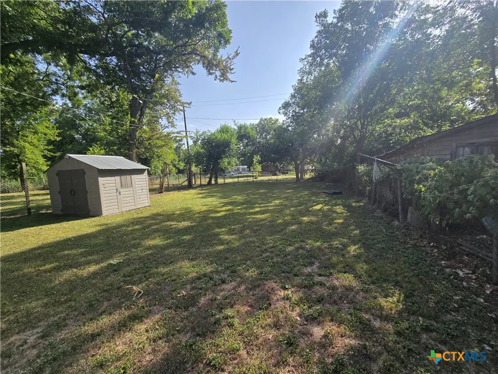 313 Commerce Street Marlin, TX 76661